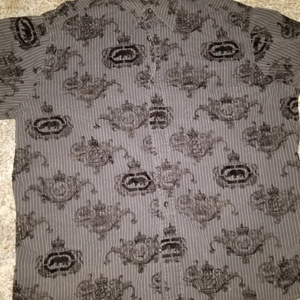 Button up - Picture 3 of 3